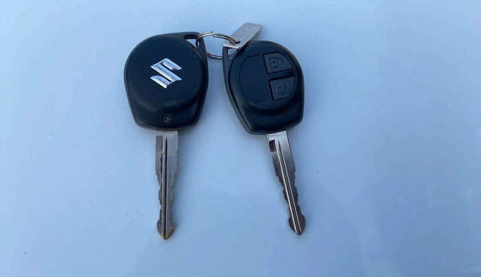 2015 Maruti Wagon R 1.0 VXI, Petrol, Manual, 59,741 km, Key Close Up