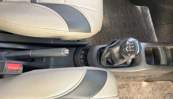 2015 Maruti Wagon R 1.0 VXI, Petrol, Manual, 59,741 km, Gear Lever