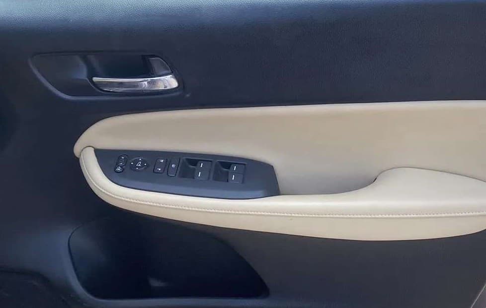 2021 Honda City 1.5L I-VTEC ZX CVT, Petrol, Automatic, 14,847 km, Driver Side Door Panels Control