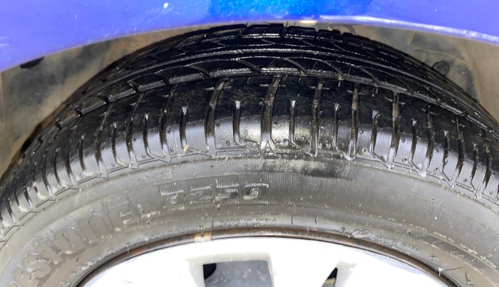 2015 Tata Zest XMS PETROL, Petrol, Manual, 75,968 km, Right Front Tyre Tread