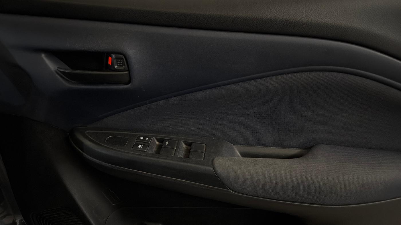 2022 Maruti Baleno SIGMA PETROL 1.2, Petrol, Manual, 49,495 km, Driver Side Door Panels Control