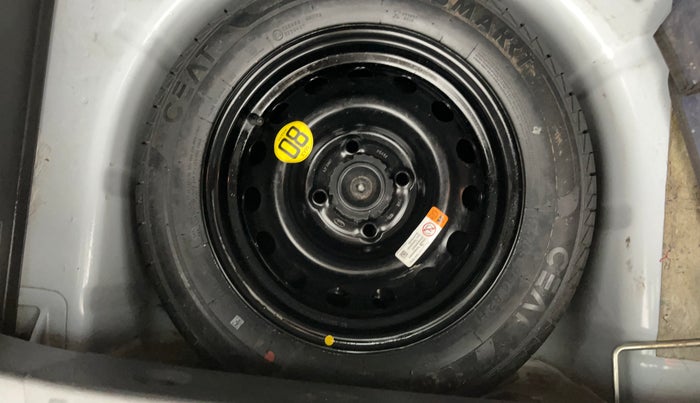 2021 Ford New Figo TITANIUM 1.2 PETROL MT, Petrol, Manual, 20,774 km, Spare Tyre