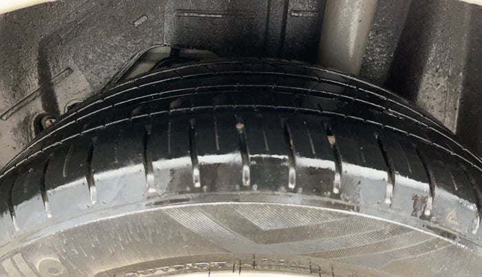 2021 Ford New Figo TITANIUM 1.2 PETROL MT, Petrol, Manual, 20,774 km, Left Rear Tyre Tread