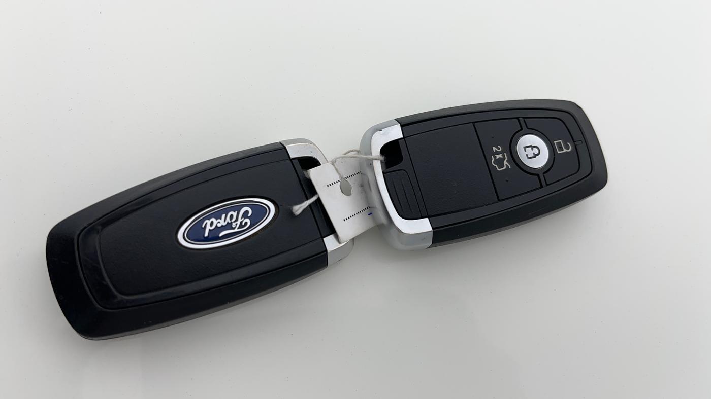 2021 Ford New Figo TITANIUM 1.2 PETROL MT, Petrol, Manual, 21,674 km, Key Close Up