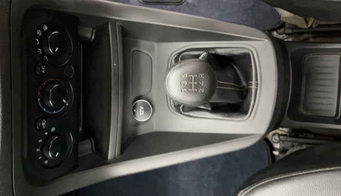 2021 Ford New Figo TITANIUM 1.2 PETROL MT, Petrol, Manual, 20,774 km, Gear Lever