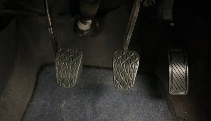 2021 Ford New Figo TITANIUM 1.2 PETROL MT, Petrol, Manual, 20,774 km, Pedals