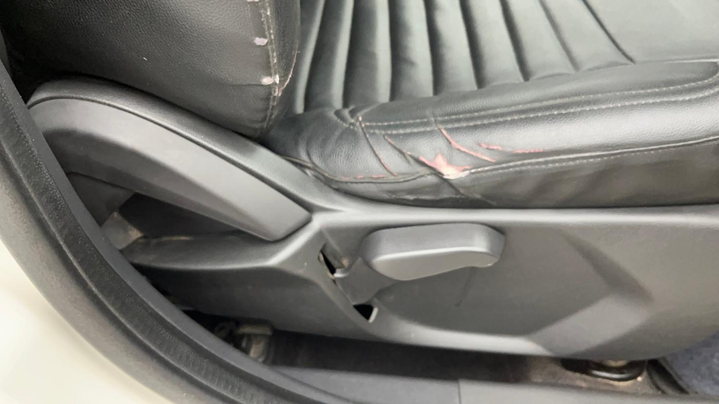 2021 Ford New Figo TITANIUM 1.2 PETROL MT, Petrol, Manual, 21,674 km, Driver Side Adjustment Panel