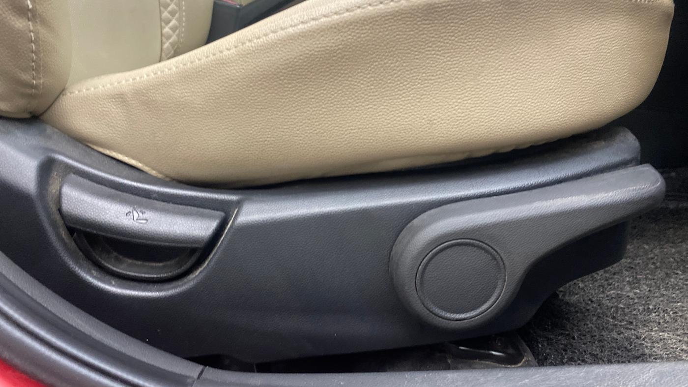 2016 Hyundai Xcent S AT 1.2, Petrol, Automatic, 46,911 km, Driver Side Adjustment Panel