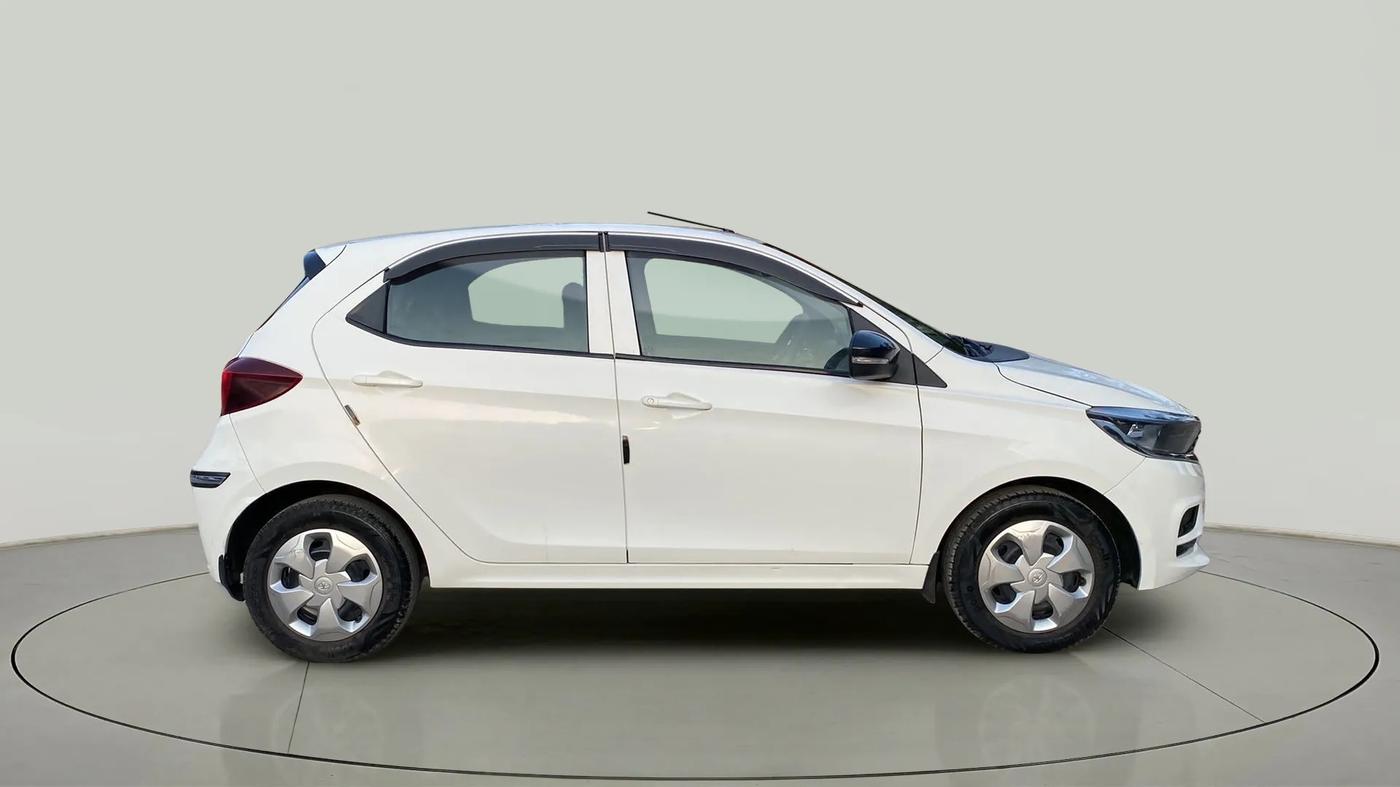 2022 Tata Tiago XT (O) PETROL, Petrol, Manual, 38,925 km, Right Side View