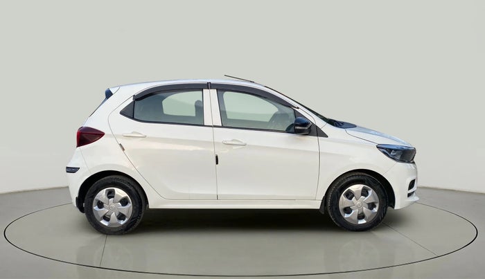 2022 Tata Tiago XT (O) PETROL, Petrol, Manual, 38,925 km, Right Side View