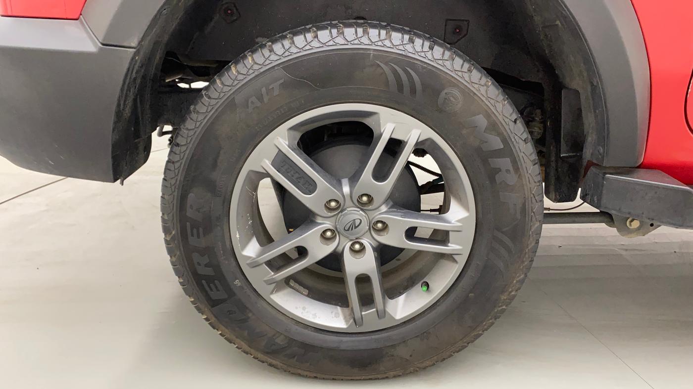 2022 Mahindra Thar LX PETROL HT 4WD AT, Petrol, Automatic, 9,553 km, Right Rear Wheel