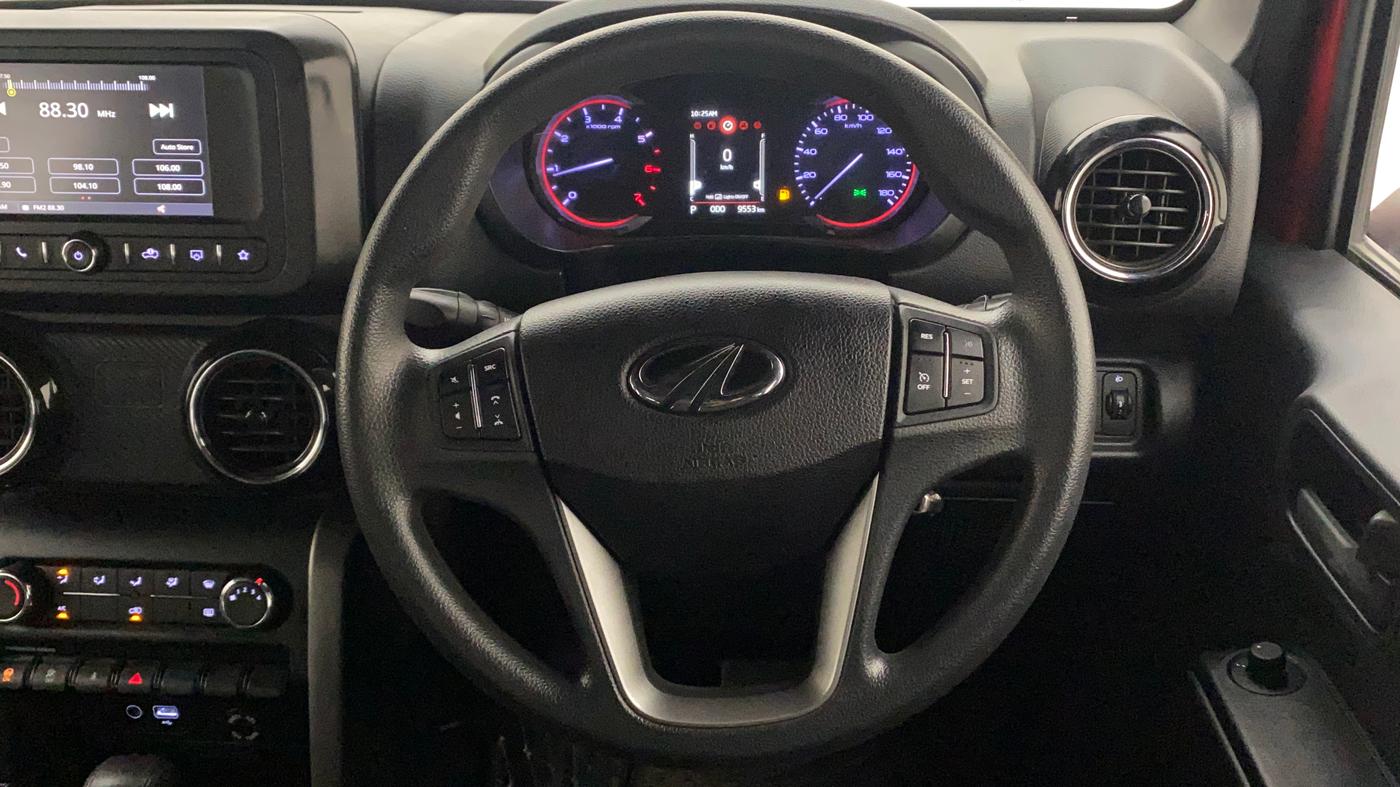 2022 Mahindra Thar LX PETROL HT 4WD AT, Petrol, Automatic, 9,553 km, Steering Wheel Close Up