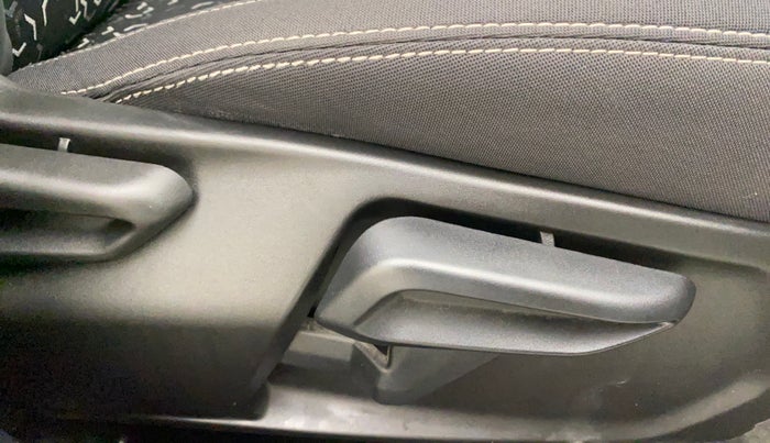 2021 Tata Tiago XZ PLUS PETROL, Petrol, Manual, 37,846 km, Driver Side Adjustment Panel