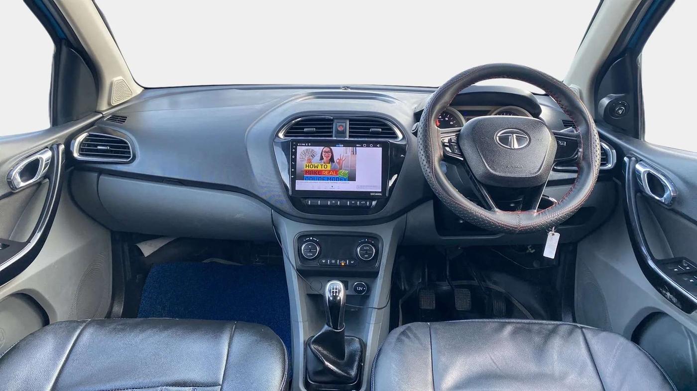 2017 Tata TIGOR XZ (O) PETROL, Petrol, Manual, 48,055 km, Dashboard