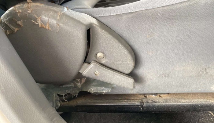 2015 Maruti Alto 800 LXI, Petrol, Manual, 36,403 km, Driver Side Adjustment Panel