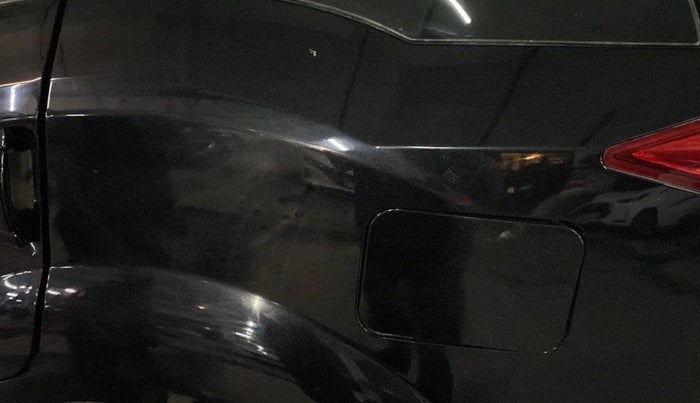 2019 Mahindra XUV500 W5, Diesel, Manual, 99,891 km, Left quarter panel - Slightly dented