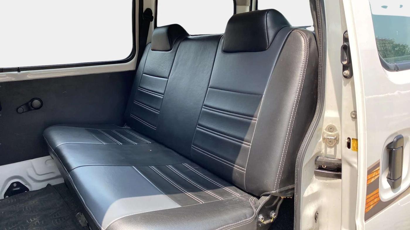 2019 Maruti Eeco 5 STR WITH A/C+HTR, Petrol, Manual, 25,564 km, Right Side Rear Door Cabin