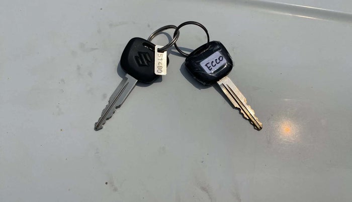 2019 Maruti Eeco 5 STR WITH A/C+HTR, Petrol, Manual, 25,564 km, Key Close Up