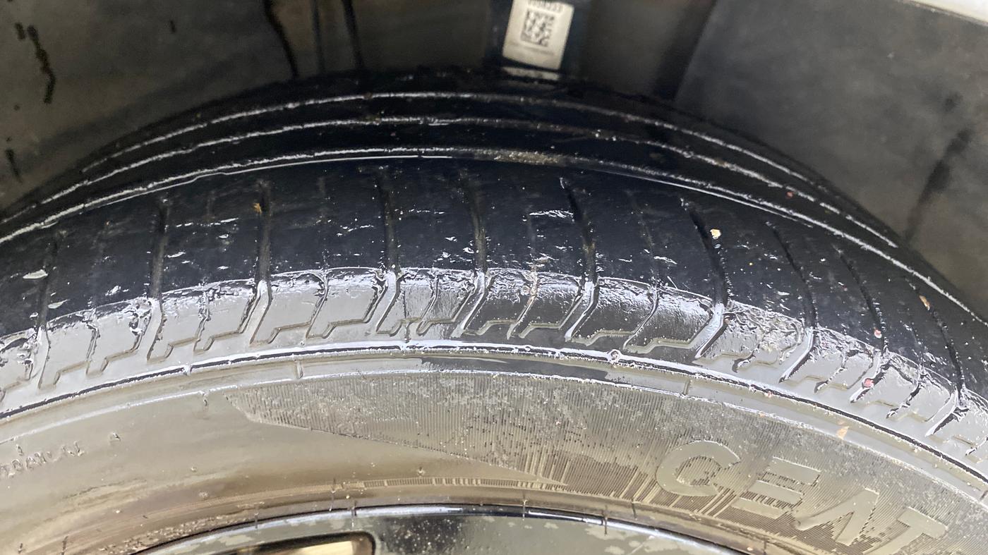 2023 Volkswagen VIRTUS GT PLUS TSI 1.5 EVO DSG, Petrol, Automatic, 51,904 km, Right Front Tyre Tread
