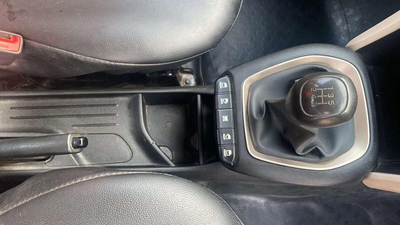 2021 Hyundai NEW SANTRO SPORTZ MT, Petrol, Manual, 30,126 km, Gear Lever
