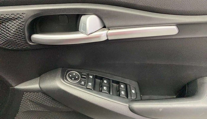 2020 KIA SELTOS HTK PLUS 1.5, Petrol, Manual, 42,745 km, Driver Side Door Panels Control