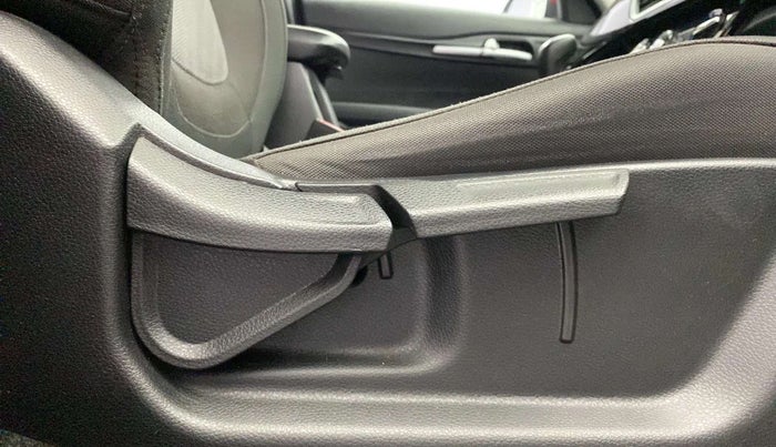 2020 KIA SELTOS HTK PLUS 1.5, Petrol, Manual, 42,745 km, Driver Side Adjustment Panel