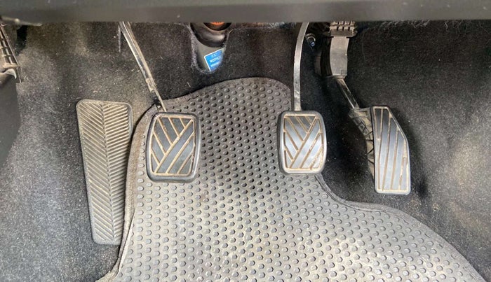 2018 Maruti Baleno ALPHA PETROL 1.2, Petrol, Manual, 40,275 km, Pedals