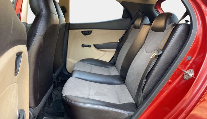 2013 Hyundai Eon ERA +, Petrol, Manual, 70,887 km, Right Side Rear Door Cabin