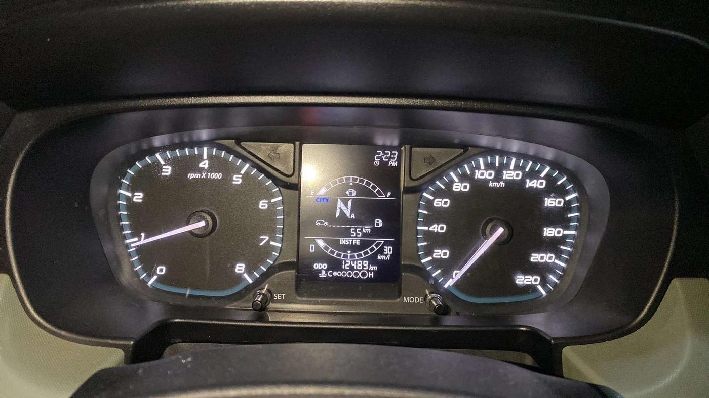 2022 Tata PUNCH ADVENTURE AMT, Petrol, Automatic, 12,534 km, Odometer Image
