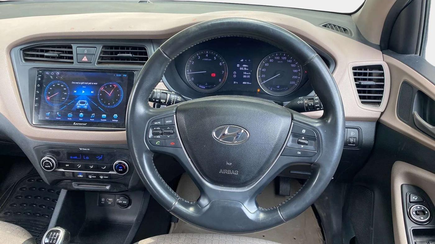 2017 Hyundai Elite i20 ASTA 1.2 (O), Petrol, Manual, 47,032 km, Steering Wheel Close Up