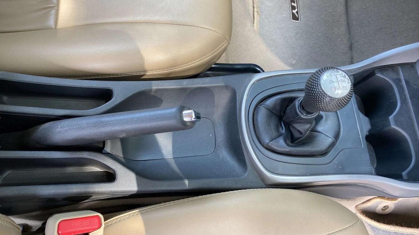 2019 Honda City 1.5L I-VTEC V MT, Petrol, Manual, 34,613 km, Gear Lever