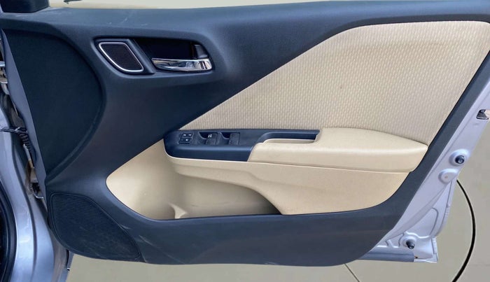 2019 Honda City 1.5L I-VTEC V MT, Petrol, Manual, 34,613 km, Driver Side Door Panels Control