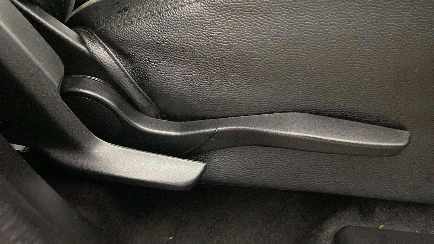 2020 Maruti Swift VXI, Petrol, Manual, 23,675 km, Driver Side Adjustment Panel