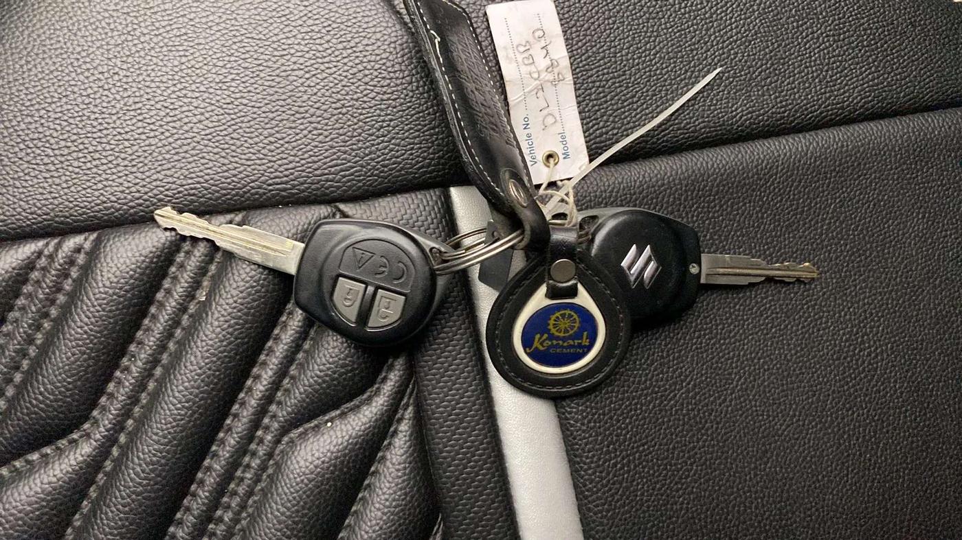 2020 Maruti Swift VXI, Petrol, Manual, 23,675 km, Key Close Up