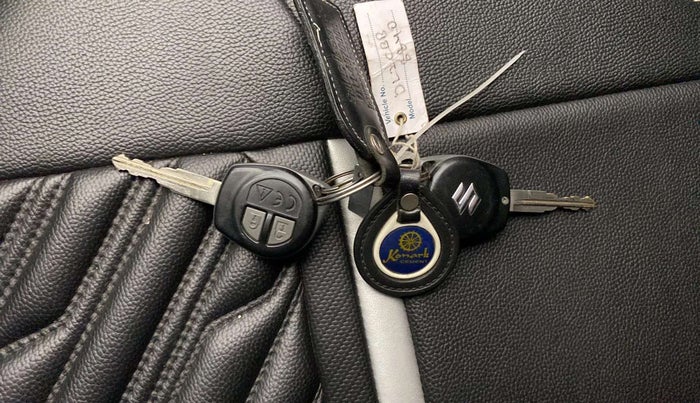 2020 Maruti Swift VXI, Petrol, Manual, 23,675 km, Key Close Up