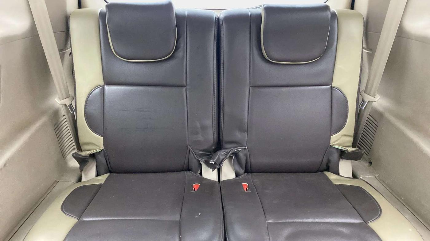 2015 Mahindra XUV500 W6, Diesel, Manual, 26,320 km, Third Seat Row ( optional )
