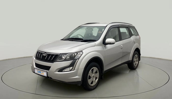 2015 Mahindra XUV500 W6, Diesel, Manual, 26,320 km, Left Front Diagonal