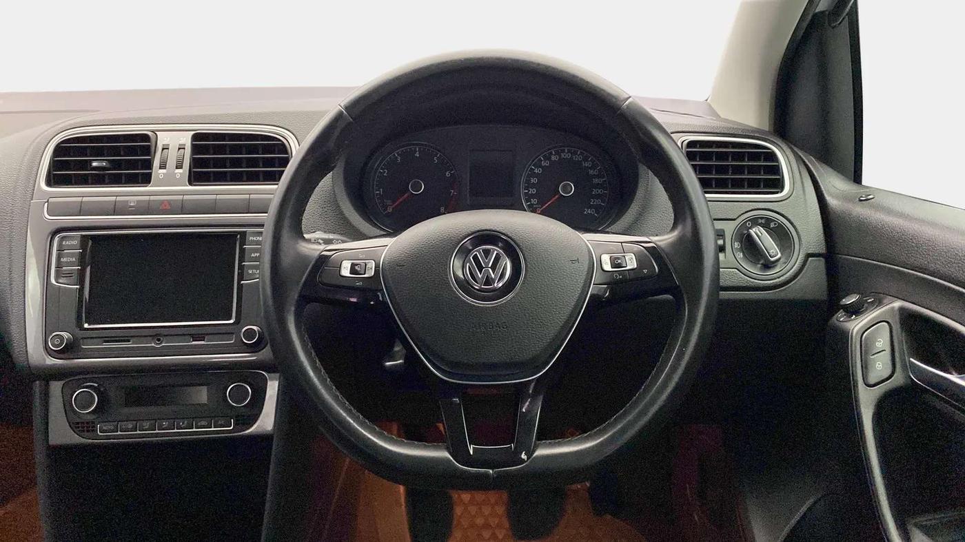 2020 Volkswagen Polo HIGHLINE PLUS 1.0, Petrol, Manual, 46,402 km, Steering Wheel Close Up