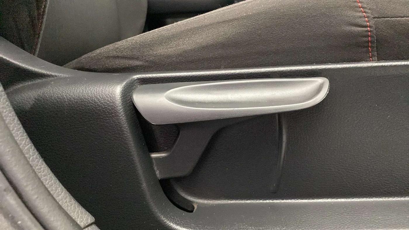 2020 Volkswagen Polo HIGHLINE PLUS 1.0, Petrol, Manual, 46,402 km, Driver Side Adjustment Panel