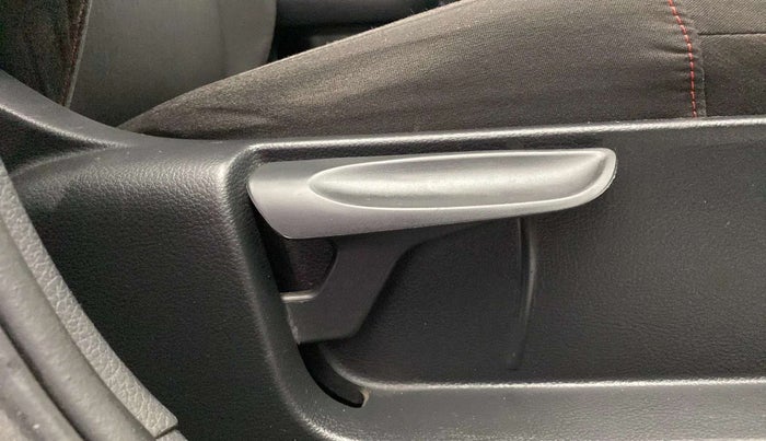 2020 Volkswagen Polo HIGHLINE PLUS 1.0, Petrol, Manual, 46,402 km, Driver Side Adjustment Panel