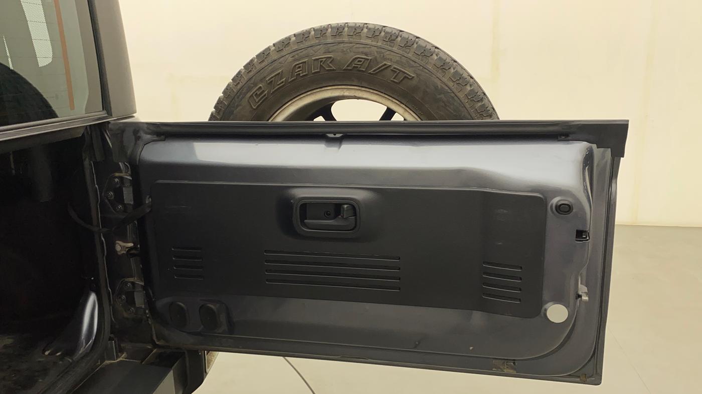 2022 Mahindra Thar LX D AT 4WD HT, Diesel, Automatic, 20,351 km, Boot Door Open