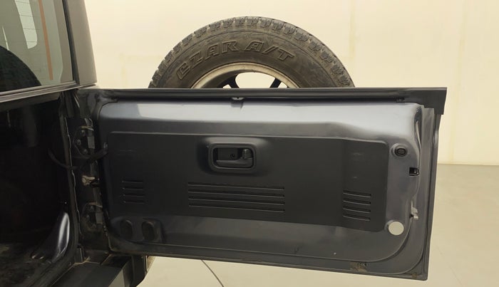 2022 Mahindra Thar LX D AT 4WD HT, Diesel, Automatic, 20,351 km, Boot Door Open