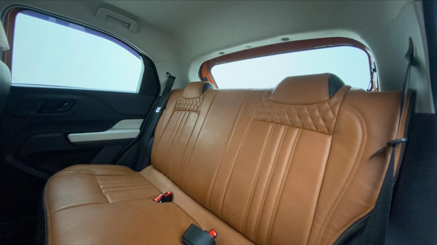 2022 Tata PUNCH ACCOMPLISHED MT, Petrol, Manual, 17,161 km, Right Side Rear Door Cabin