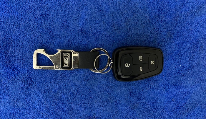 2022 Tata PUNCH ACCOMPLISHED MT, Petrol, Manual, 17,161 km, Key Close Up