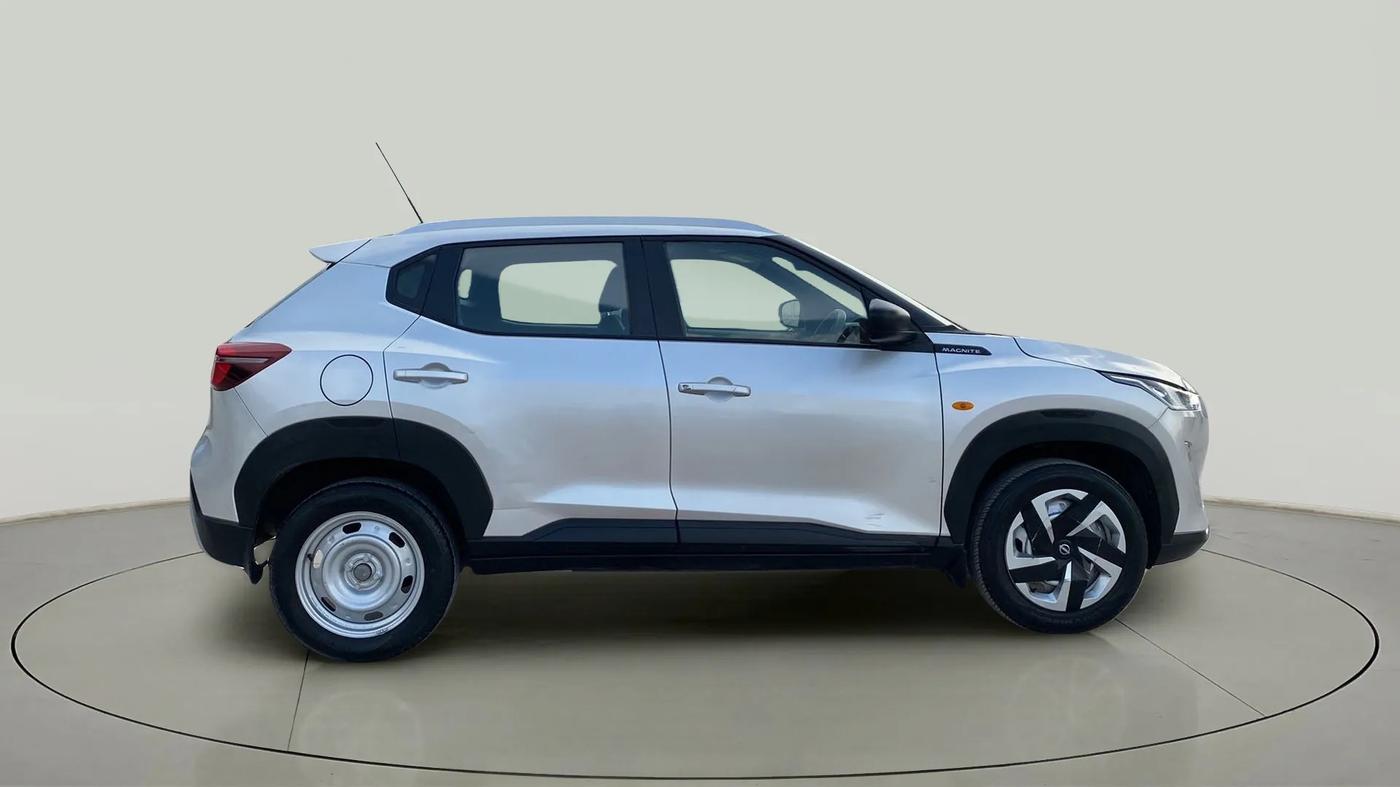 2022 Nissan MAGNITE XE, Petrol, Manual, 6,782 km, Right Side
