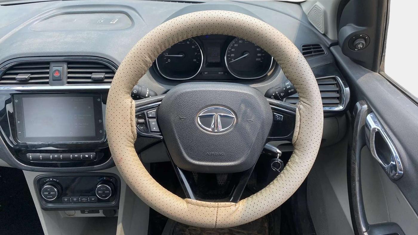 2019 Tata Tiago XZ PLUS PETROL, Petrol, Manual, 28,499 km, Steering Wheel Close Up