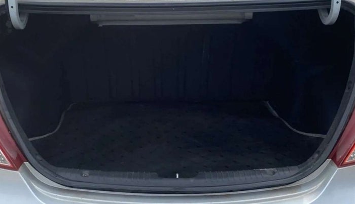 2013 Hyundai Verna FLUIDIC 1.6 VTVT EX, Petrol, Manual, 37,183 km, Boot Inside