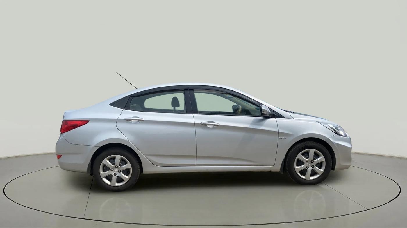 2013 Hyundai Verna FLUIDIC 1.6 VTVT EX, Petrol, Manual, 37,183 km, Right Side