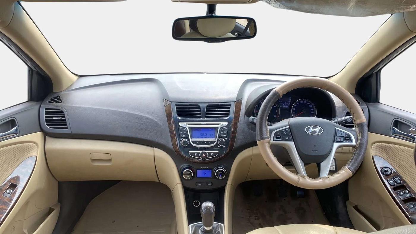 2013 Hyundai Verna FLUIDIC 1.6 VTVT EX, Petrol, Manual, 37,183 km, Dashboard