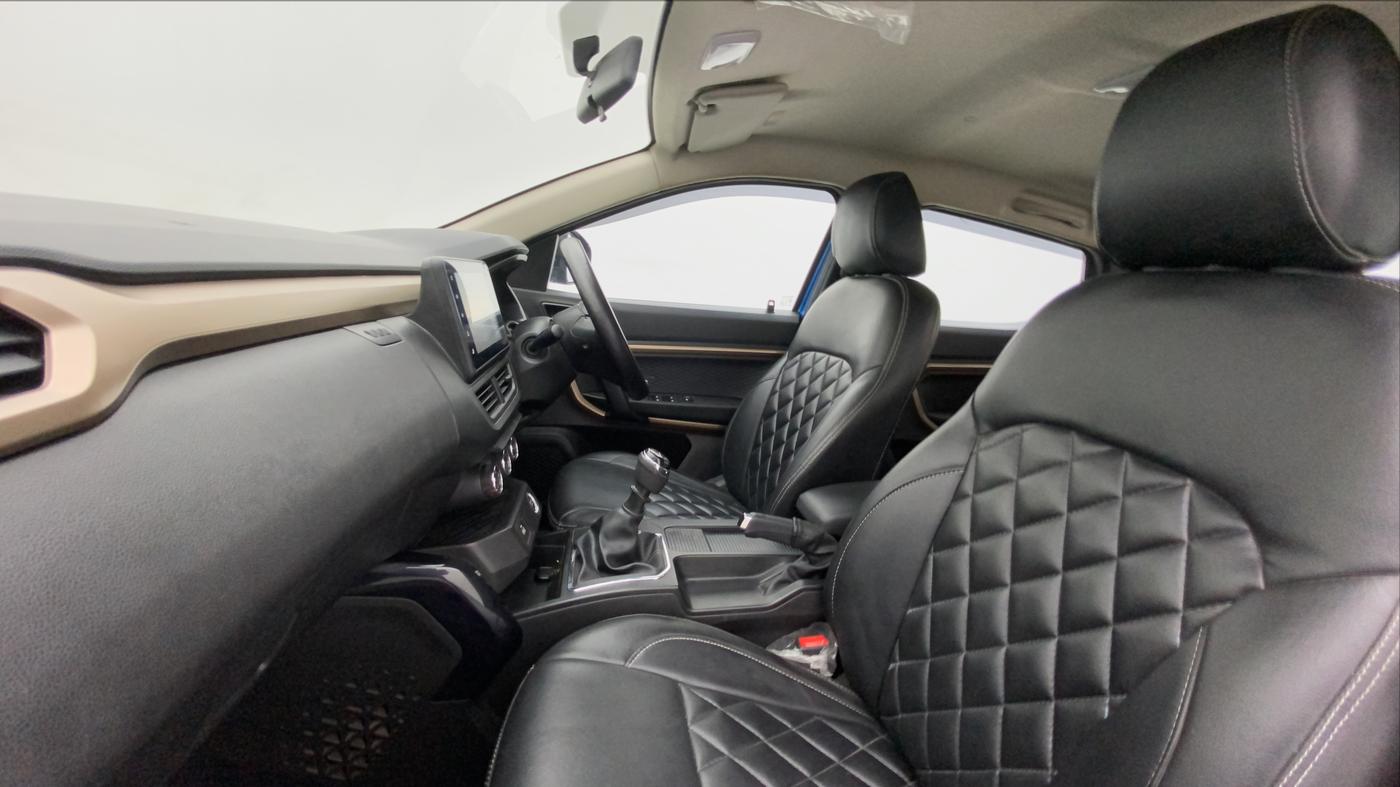 2022 Renault Kiger RXT MT DUAL TONE, Petrol, Manual, 23,775 km, Right Side Front Door Cabin